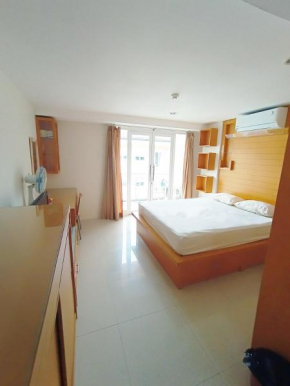 Apartment Harris Riverview Kuta